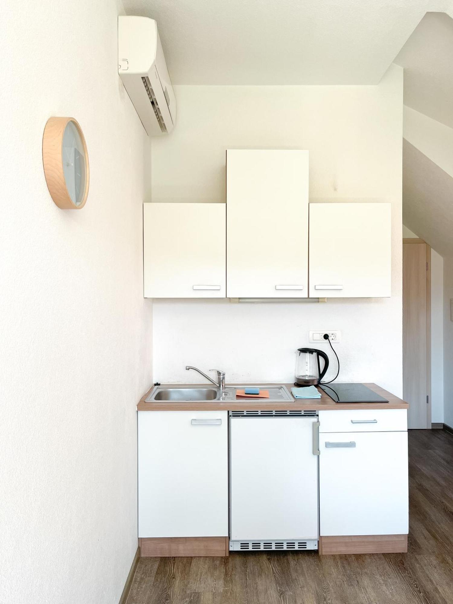 Anita'S Studio Apartments Ljubljana Exterior photo